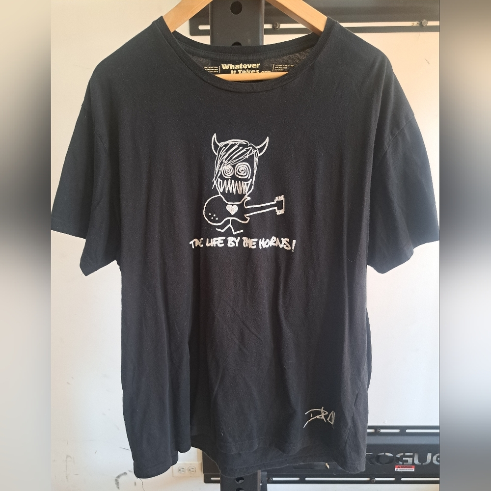Men's  XL Take Life by the Horns t shirt